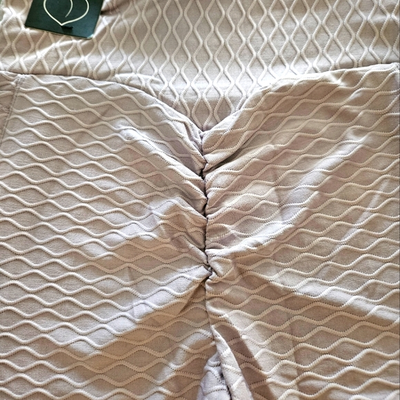 ShoActive Butt Sculpting Leggings. NWT - Picture 2 of 12